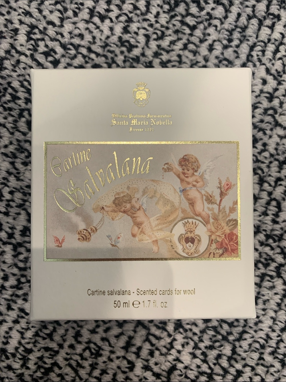 Cartine Salvalana Scented Cards for Wool - White with Gold Accents. New !